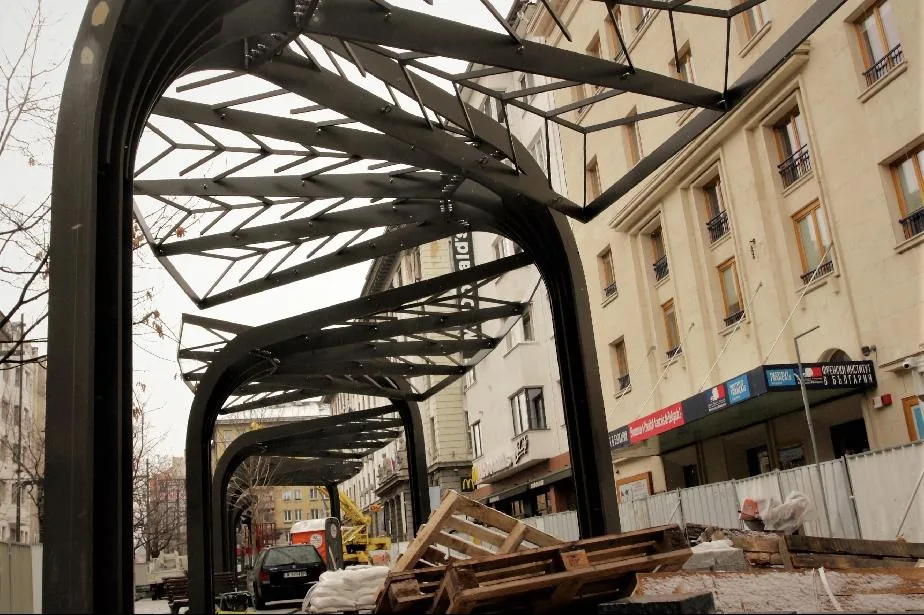Tree-shaped steel canopy pergola on a square in Sofia