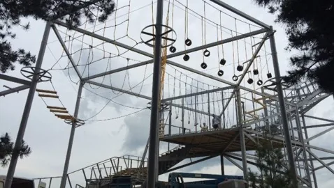 Steel structure of an adventure park